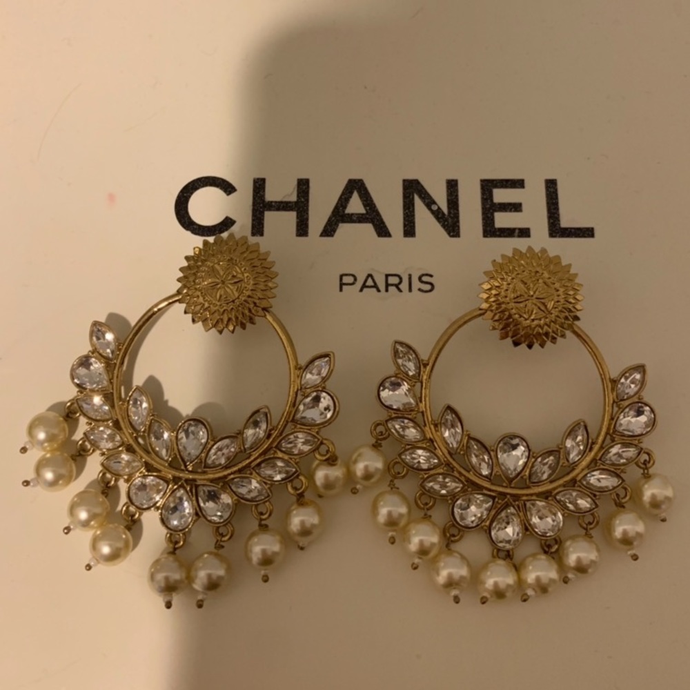 Pearl earrings